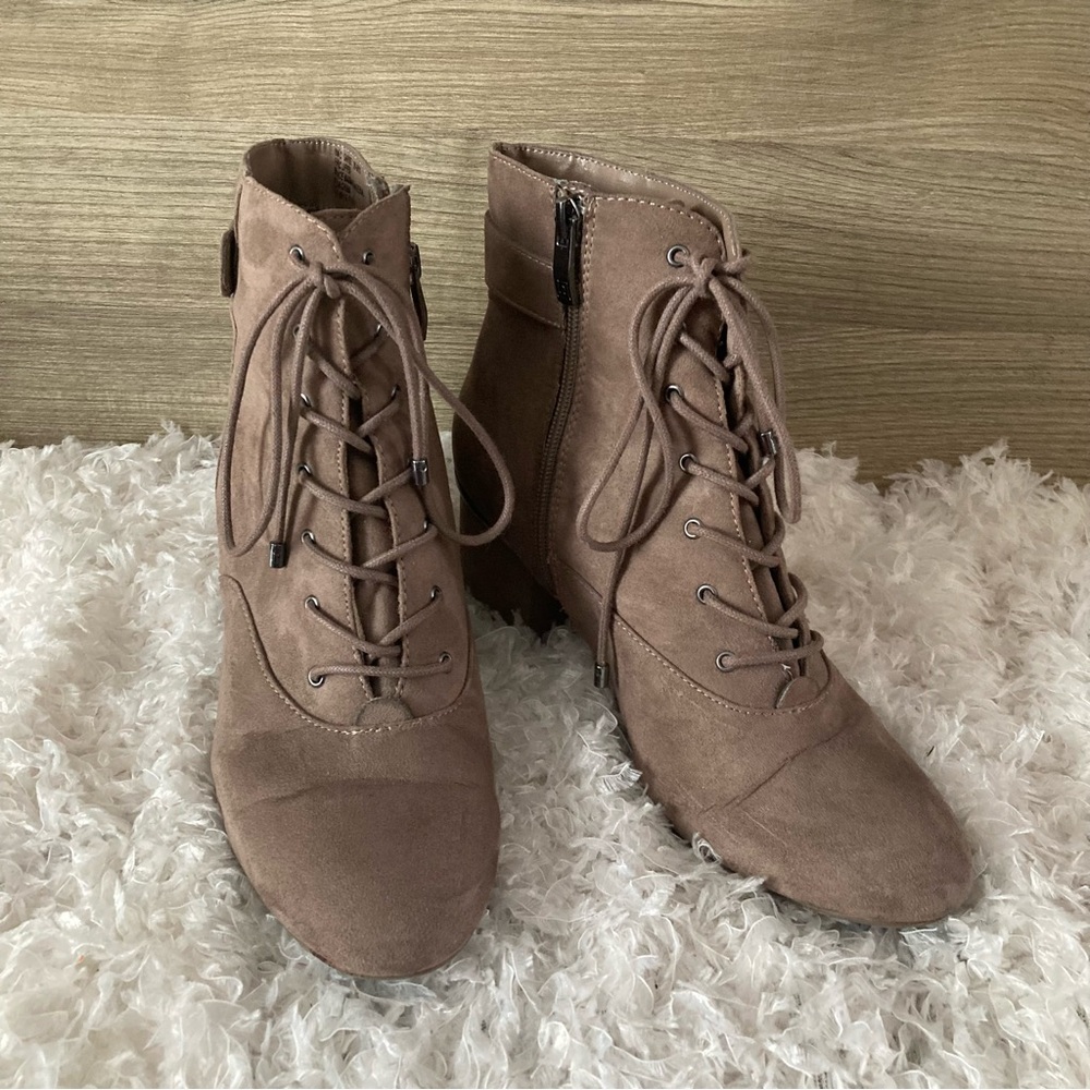 Liz Claiborne Booties Suede Like with Zipper and Lace Up Size 8